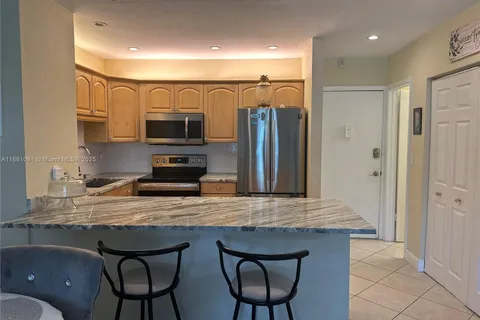 1520 Mckinley St # 103E, Hollywood FL 33020