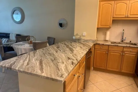 1520 Mckinley St # 103E, Hollywood FL 33020