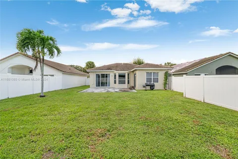 7899 Manor Forest Blvd, Boynton Beach FL 33436