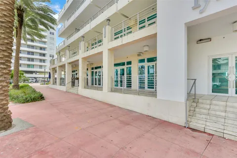 448 Ocean Dr, Miami Beach FL 33139