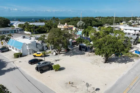 81901 Overseas Hwy, Islamorada FL 33036