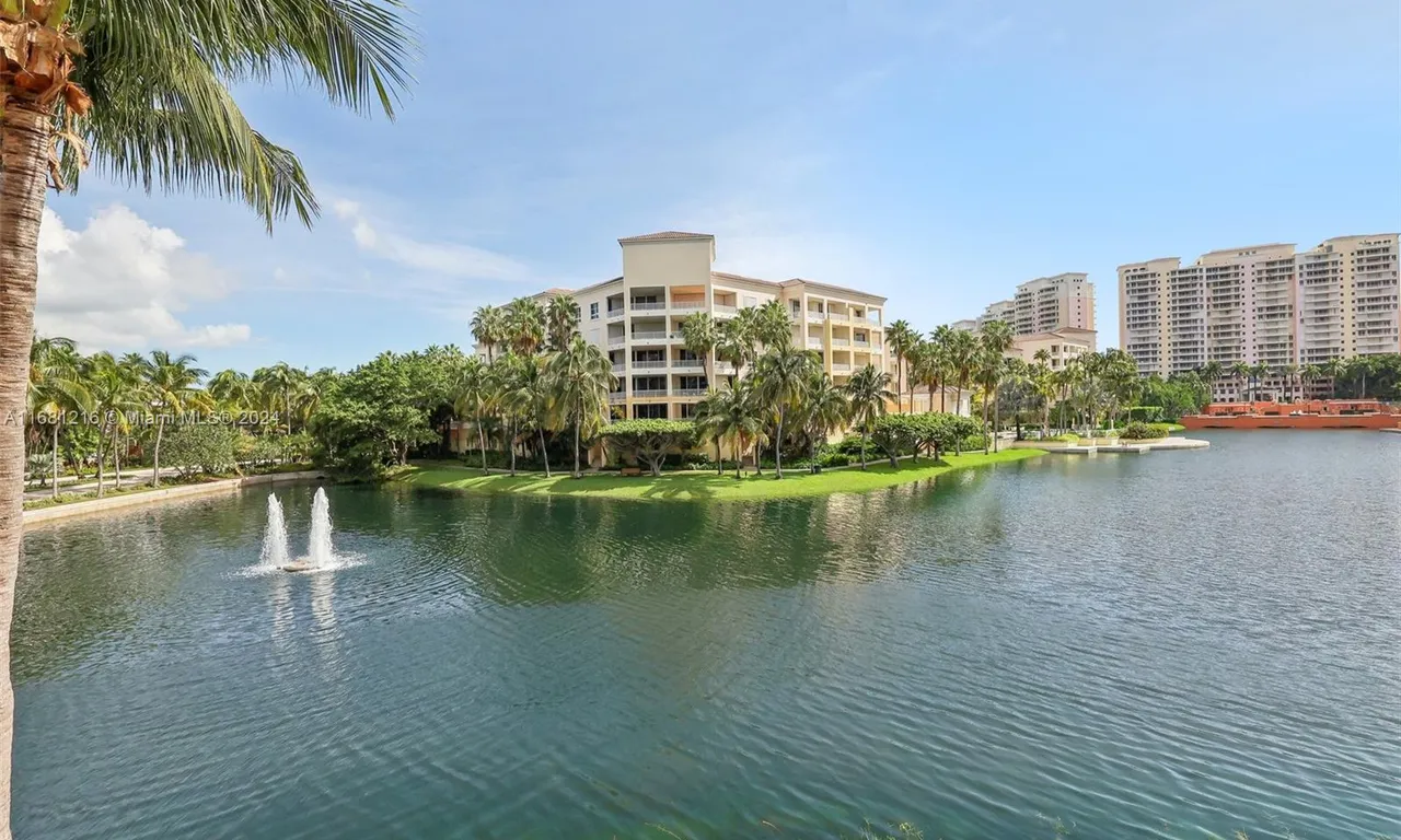 723 Crandon Blvd # 206, Key Biscayne FL 33149