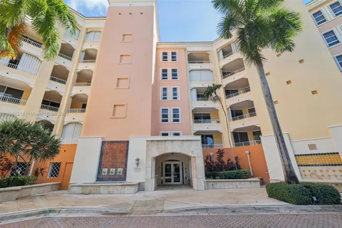 723 Crandon Blvd # 206, Key Biscayne FL 33149