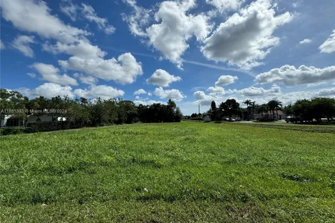 3494 S Jog Road, Green Acres FL 33467