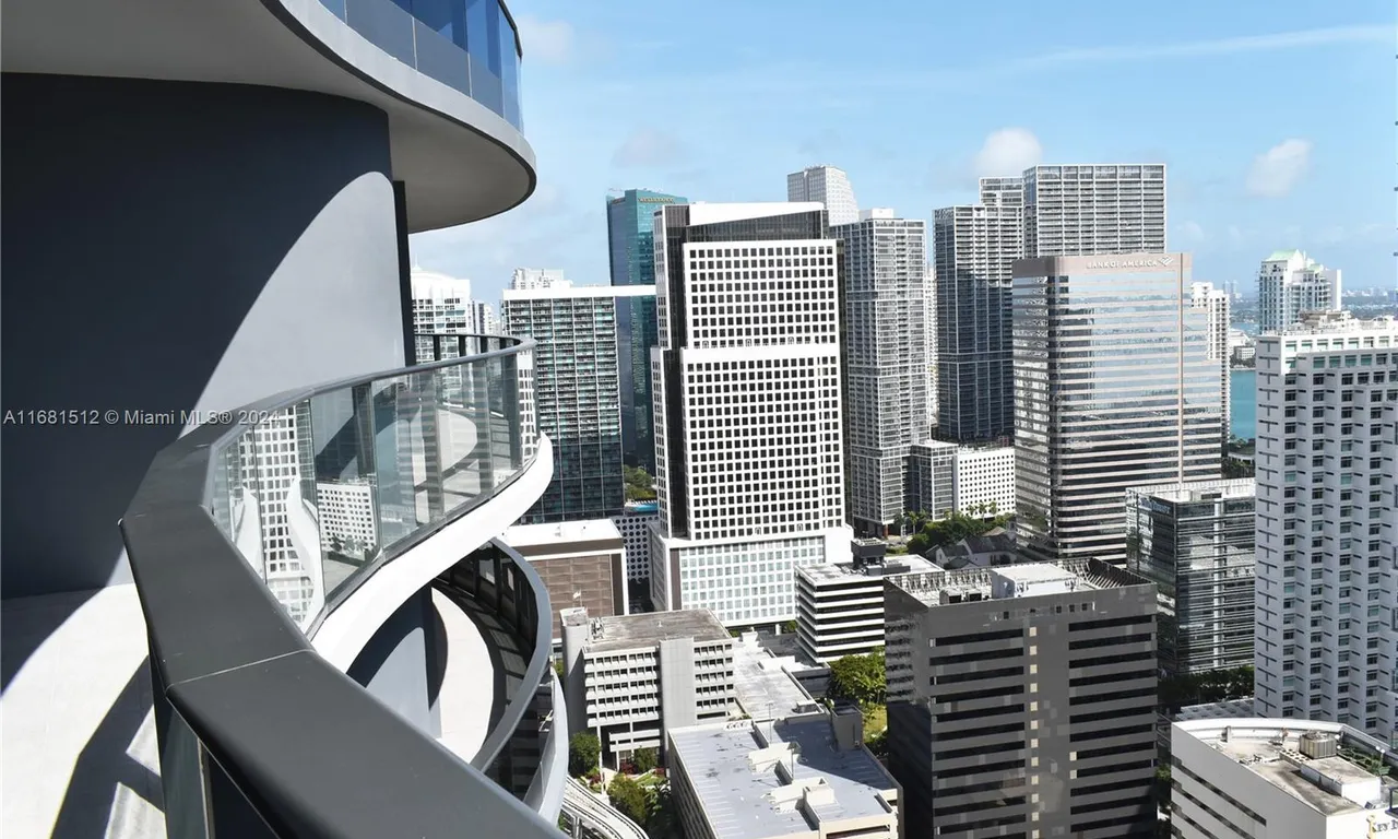 1000 Brickell Plaza # 3307, Miami FL 33131