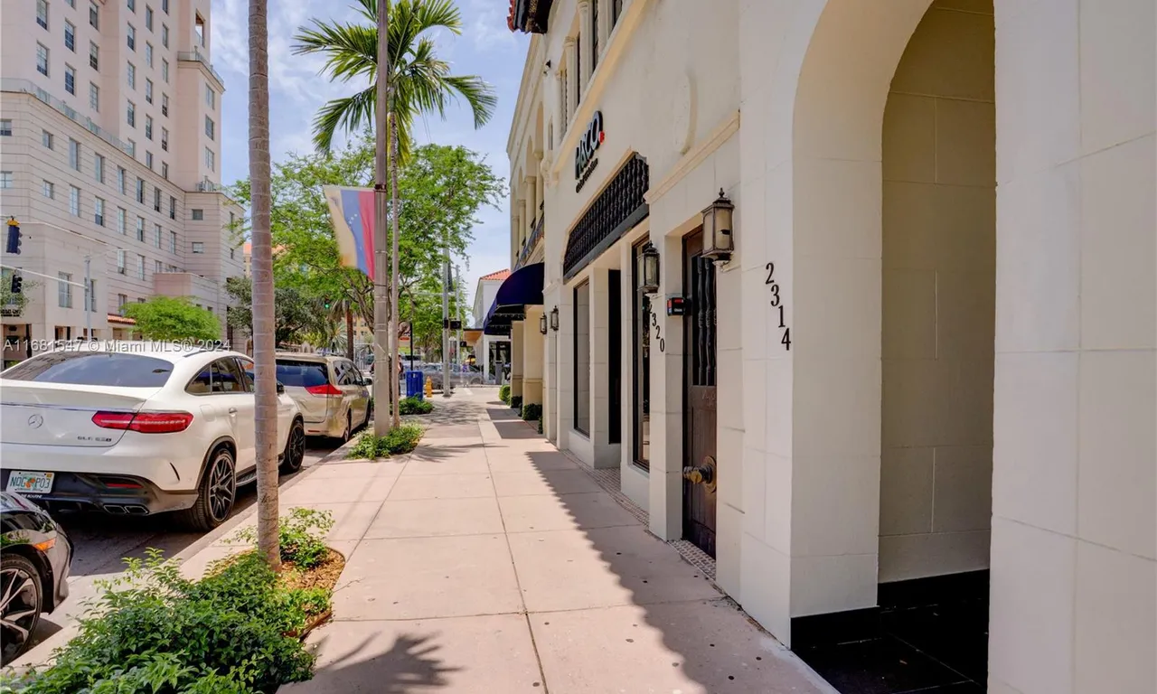 2314 Ponce De Leon Blvd # 208, Coral Gables FL 33134