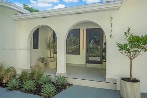 2178 SW 16th St, Miami FL 33145