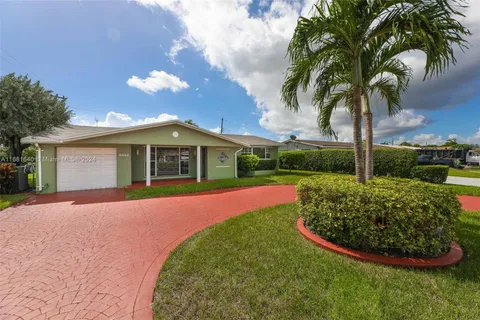 6840 SW 27th Ct, Miramar FL 33023