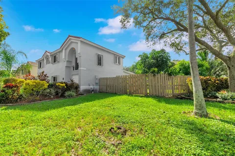 11318 Rhapsody Rd, Cooper City FL 33026