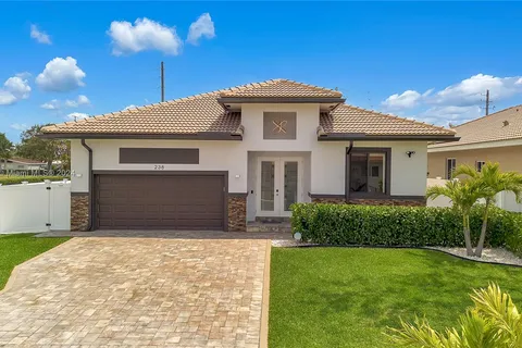 238 SE 2nd Ter # 1, Dania Beach FL 33004