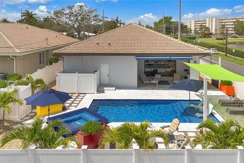 238 SE 2nd Ter # 1, Dania Beach FL 33004
