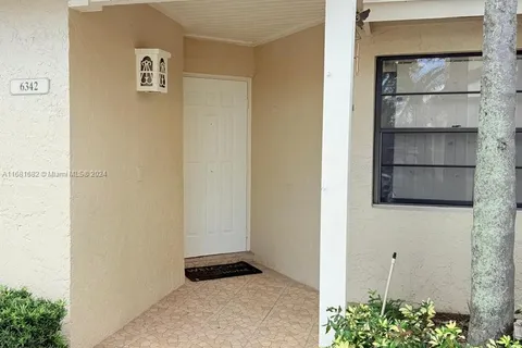 6342 NW 170th Ter # 6342, Hialeah FL 33015