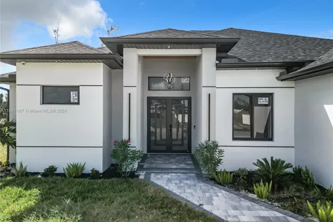 3632 NE 9th Pl, Cape Coral FL 33909