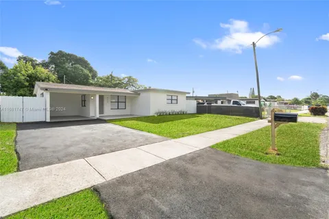 470 NW 29th Ter, Fort Lauderdale FL 33311