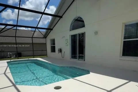 111 kildrummy Dr, Davenport FL 33896