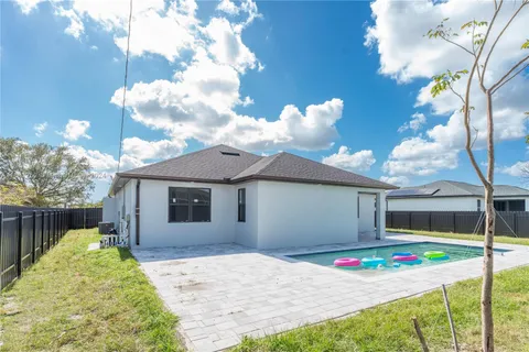 115 NW 7th ST, Cape Coral FL 33993