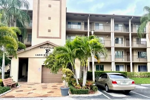 1400 SW 137th Ave # 207F, Pembroke Pines FL 33027