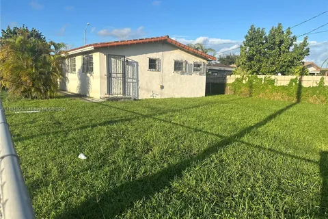 405 SE 4th Ave, Hialeah FL 33010