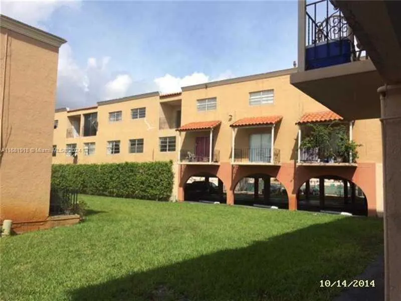 1305 W 53rd St # 410, Hialeah FL 33012