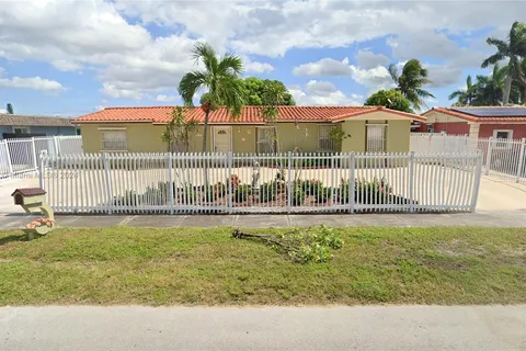 19231 NW 50th Ave, Miami Gardens FL 33055