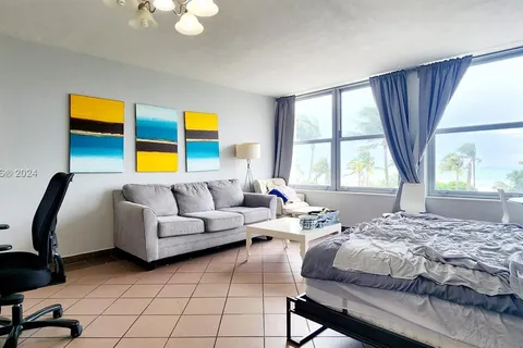 2899 Collins Ave # 431, Miami Beach FL 33140