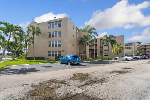 9480 Tangerine Pl # 307, Davie FL 33324