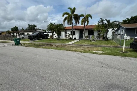 14435 SW 293rd Ter, Homestead FL 33033