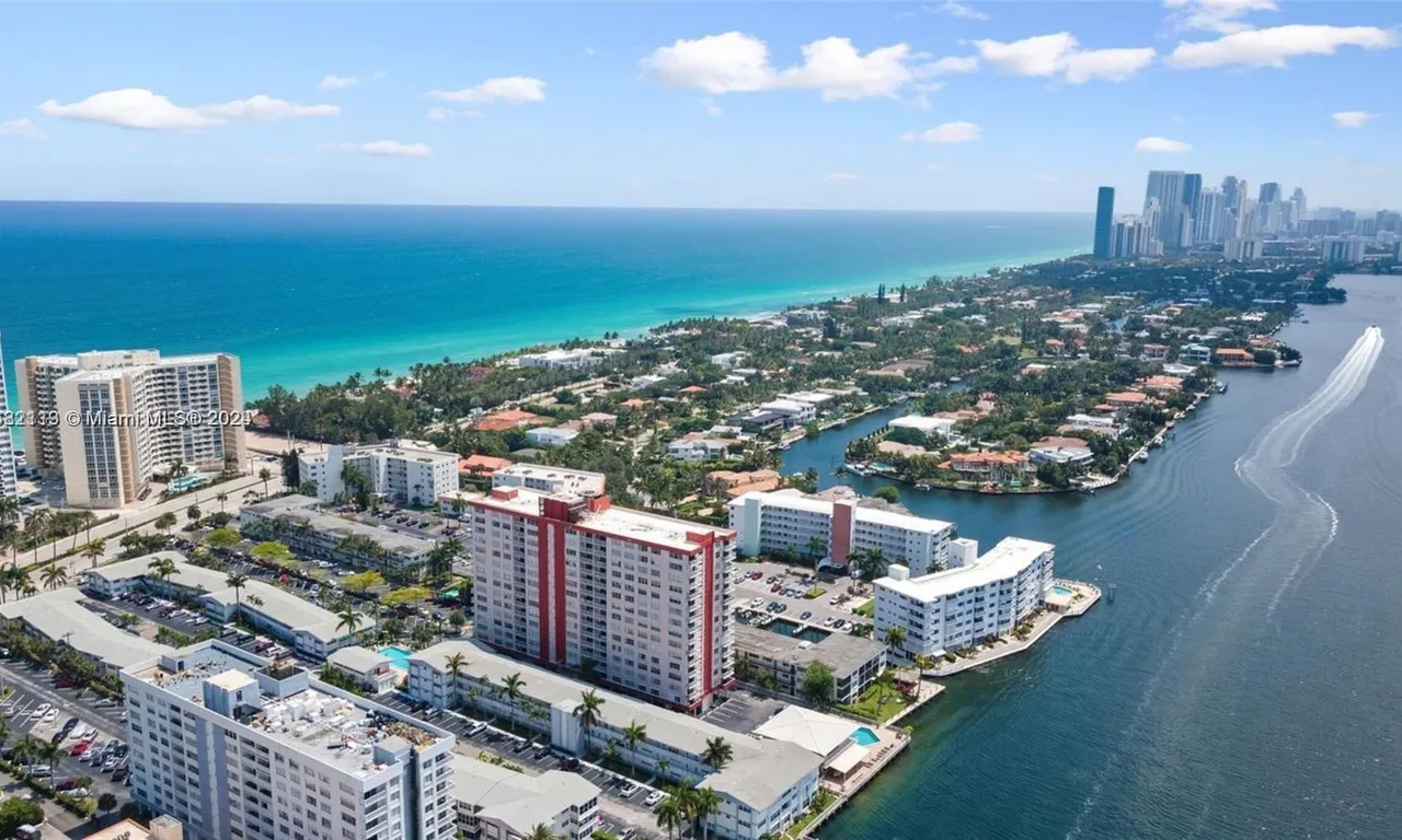 3133 S Ocean Dr # 219, Hallandale Beach FL 33009