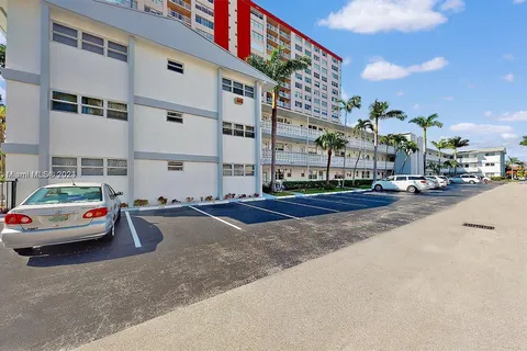 3133 S Ocean Dr # 219, Hallandale Beach FL 33009