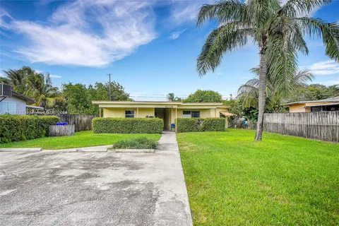 6109 SW 21st St, Miramar FL 33023