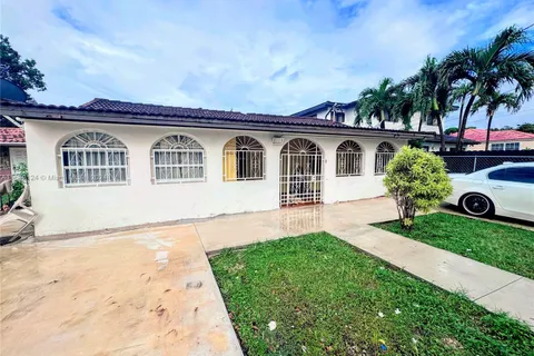 62 NW 73rd Pl, Miami FL 33126