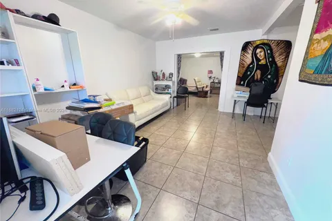 62 NW 73rd Pl, Miami FL 33126