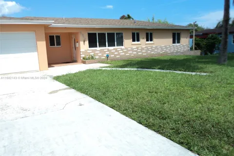 2611 Rodman St, Hollywood FL 33020