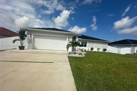 2004 2004 Ne 15th Ave, Cape Coral FL 33909