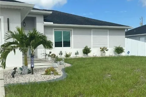 2004 2004 Ne 15th Ave, Cape Coral FL 33909