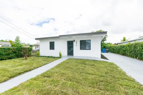 5416 SW 18th St, West Park FL 33023