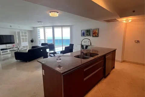 17201 Collins # 2107, Sunny Isles Beach FL 33160