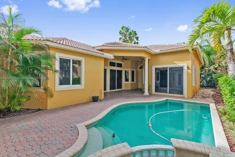 5810 NW 123rd Ave, Coral Springs FL 33076