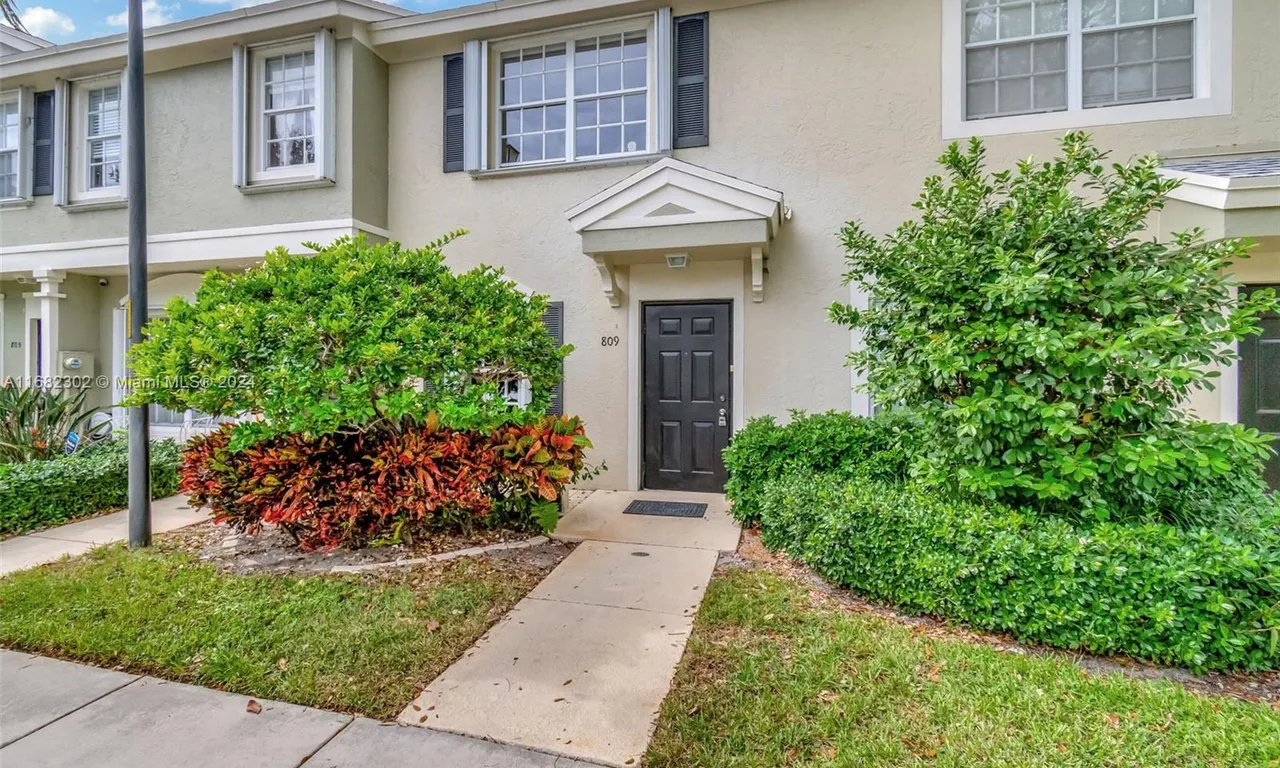 809 Kokomo Key Ln, Delray Beach FL 33483