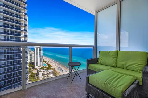 1830 S Ocean Dr # 2609, Hallandale Beach FL 33009