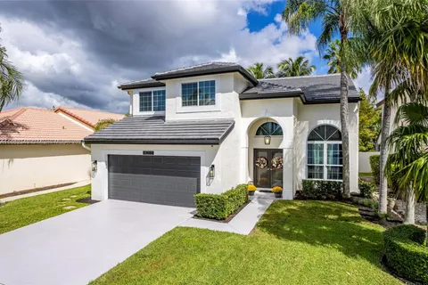 18203 SW 3rd St, Pembroke Pines FL 33029