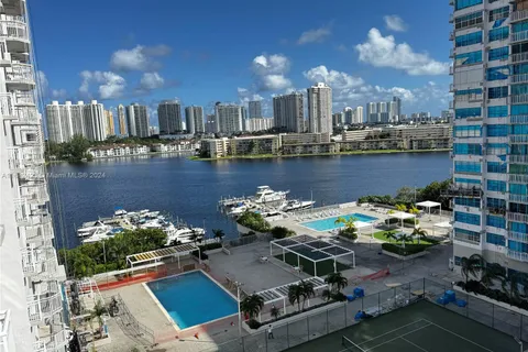 18071 Biscayne Blvd # 803, Aventura FL 33160