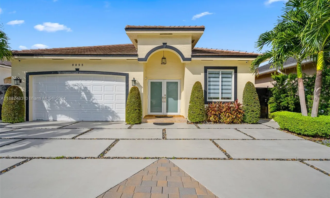 8855 NW 146th Ln, Miami Lakes FL 33018