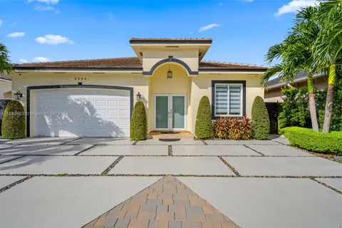 8855 NW 146th Ln, Miami Lakes FL 33018