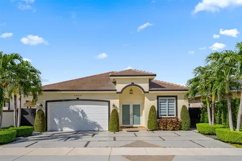 8855 NW 146th Ln, Miami Lakes FL 33018