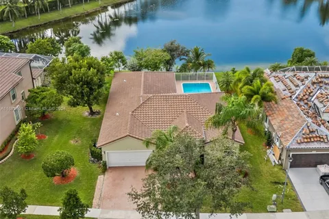 12968 NW 18th Ct, Pembroke Pines FL 33028