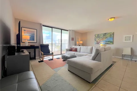 1800 Collins Ave # 11A, Miami Beach FL 33139