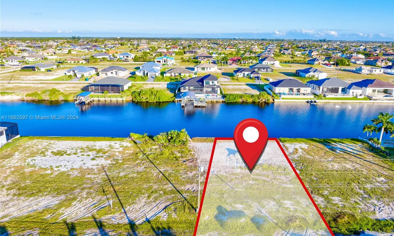 1515 NW 41st Pl, Cape Coral FL 33993