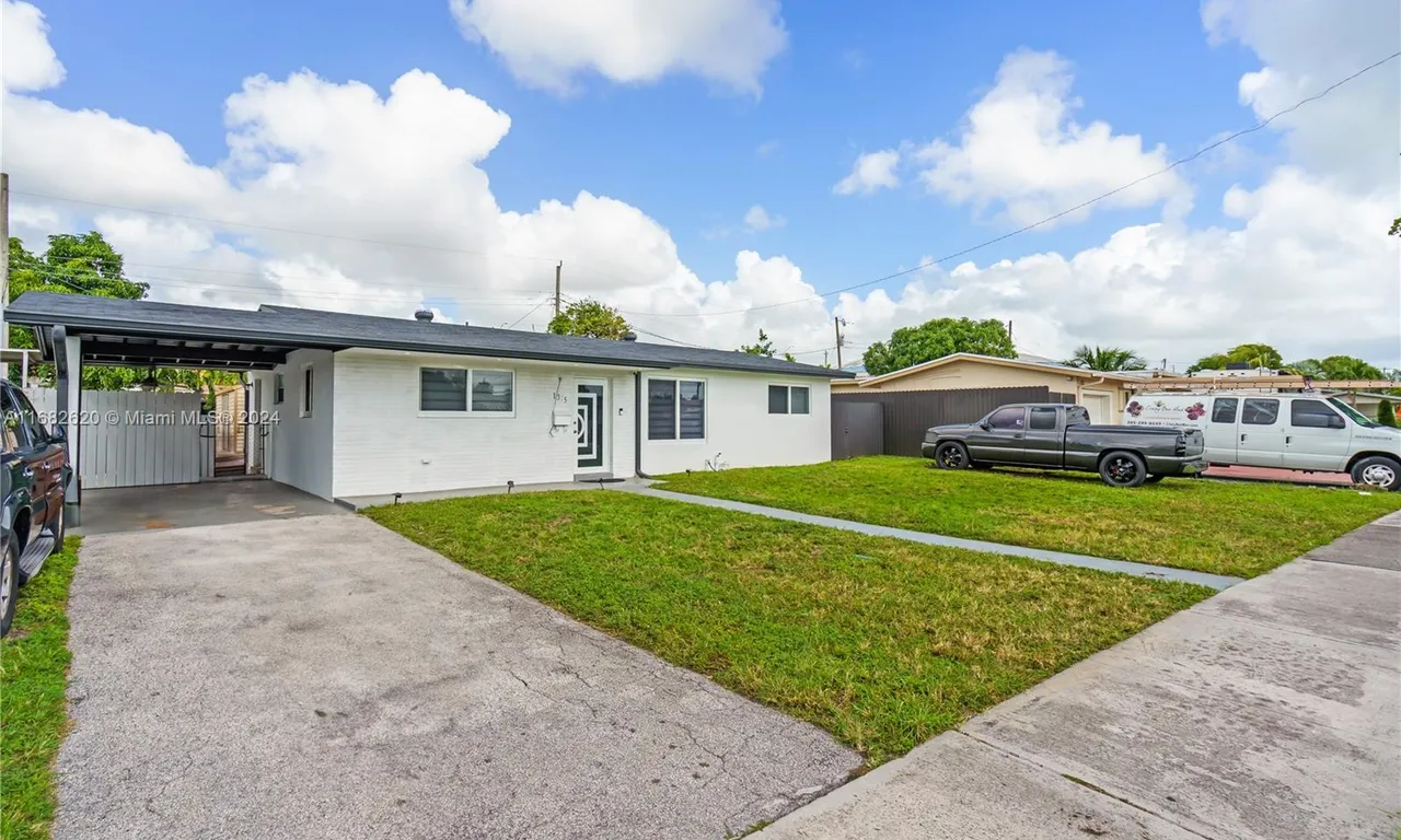 1315 W 83rd St, Hialeah FL 33014