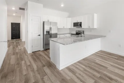 4419 28 # 4419, Lehigh Acres FL 33973